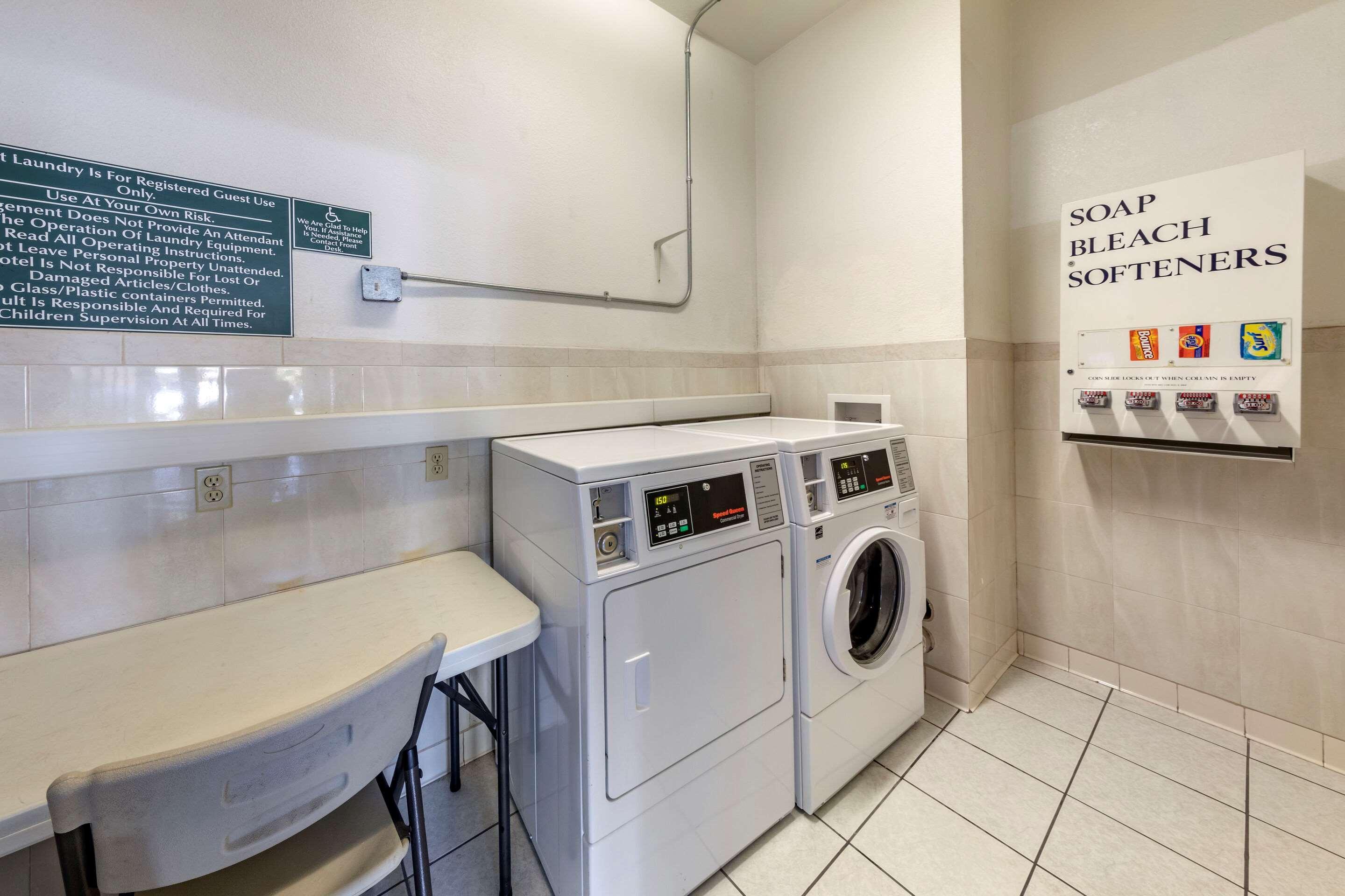 Citrus Suites Redlands Loma Linda Hotel Ngoại thất bức ảnh
